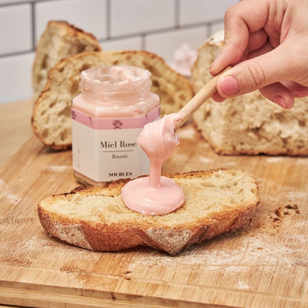 miel-rose-tartine-pain